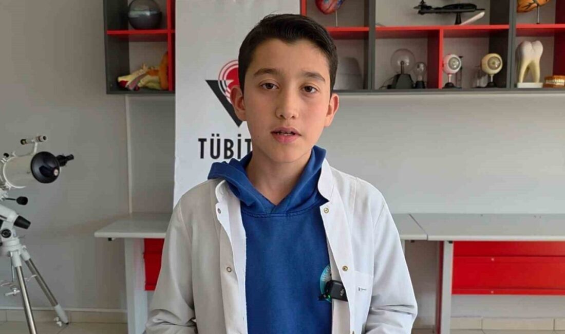 DÜZCE (İHA) – Düzce’de ortaokul öğrencisi Yusuf Eymen Çiçek, atık