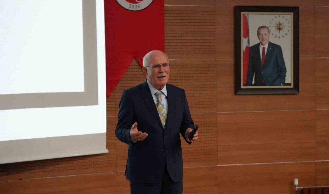 Kastamonu Üniversitesi’nde gerçekleşen “İslam Kültür Dünyasının Bilim Tarihindeki Yeri” konferansında