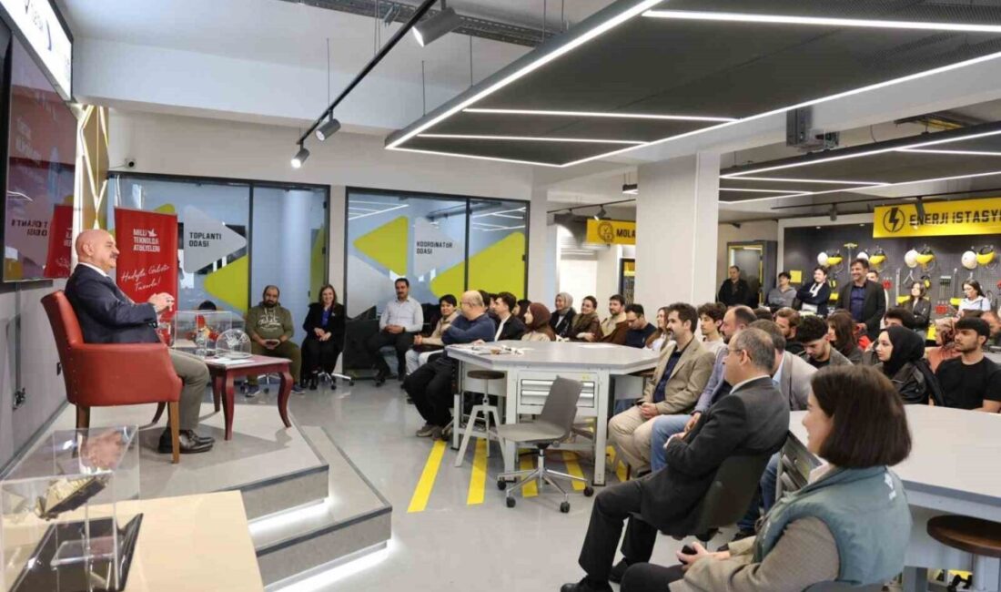 Düzce Üniversitesi Rektörü Nedim Sözbir son olarak uzaya fırlatılan TÜRKSAT