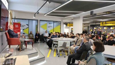 Düzce Üniversitesi Rektörü Nedim Sözbir son olarak uzaya fırlatılan TÜRKSAT