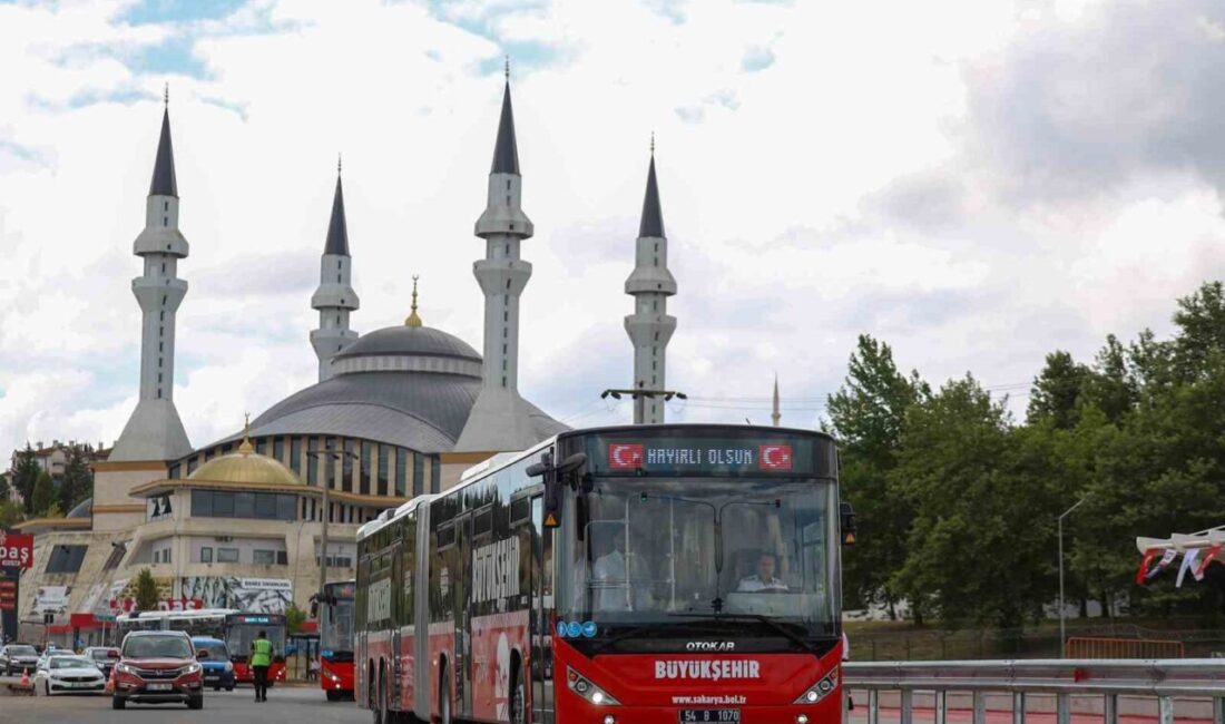 Sakarya Büyükşehir Belediyesi tarafından Yenikent hattında hayata geçirilen metrobüs projesinde