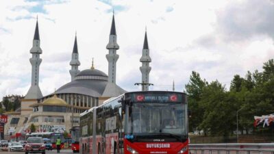 Sakarya Büyükşehir Belediyesi tarafından Yenikent hattında hayata geçirilen metrobüs projesinde