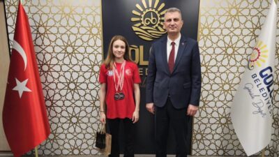 Gölcük Belediye Başkanı Ali Yıldırım Sezer, Avusturya’da düzenlenen Multinations Yıldızlar