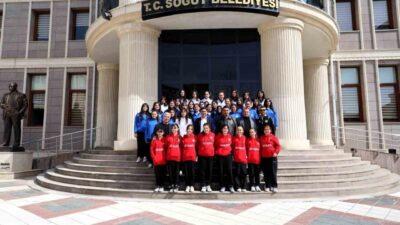 Söğüt Spor Voleybol Takımı, Söğüt Belediye Başkanı Ferhat Durgut’u makamında