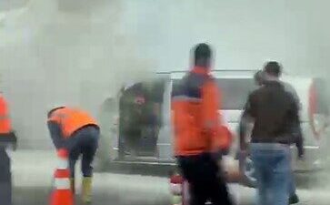 TEM Otoyolu’nun Düzce kesiminde seyir halindeyken motor kısmından alev alan