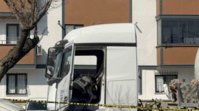 Kocaeli’nin Darıca ilçesinde işe gitmek için tırına bindiği sırada silahlı