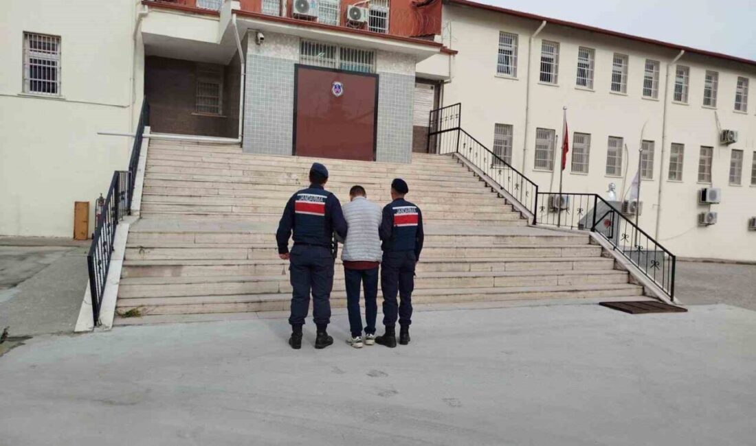 Bilecik’in Osmaneli ilçesinde trafik güvenliğini tehlikeye sokmaktan aranan şahıs jandarma
