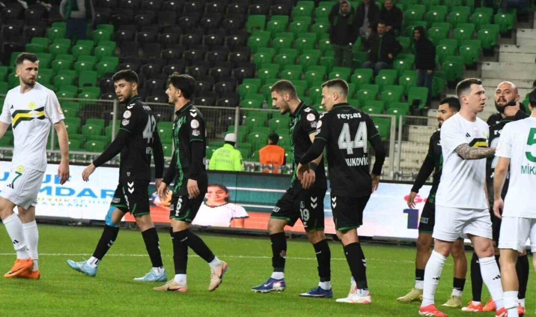 Trendyol 1. Lig’in 35. haftasında Sakaryaspor, konuk ettiği Esenler Erokspor’a