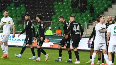 Trendyol 1. Lig’in 35. haftasında Sakaryaspor, konuk ettiği Esenler Erokspor’a