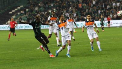 Trendyol Süper Lig 28. hafta karşılaşmasında Kocaelispor, Rams Başakşehir’i konuk