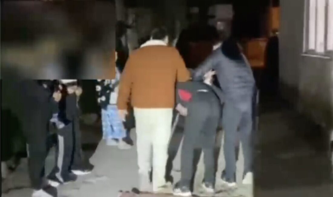 Sakarya’nın Adapazarı ilçesinde uyuşturucu sattığı tespit edilen ve polis ekiplerince