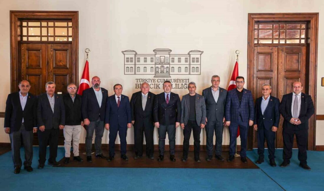 Bilecik Valisi Faik Oktay Sözer, Bilecik Muhtarlar Derneği Başkanı ve