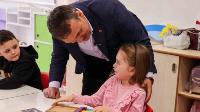 Bilecik Valisi Faik Oktay Sözer, Bahçelievler Anaokulu’nda öğrenciler ile bir