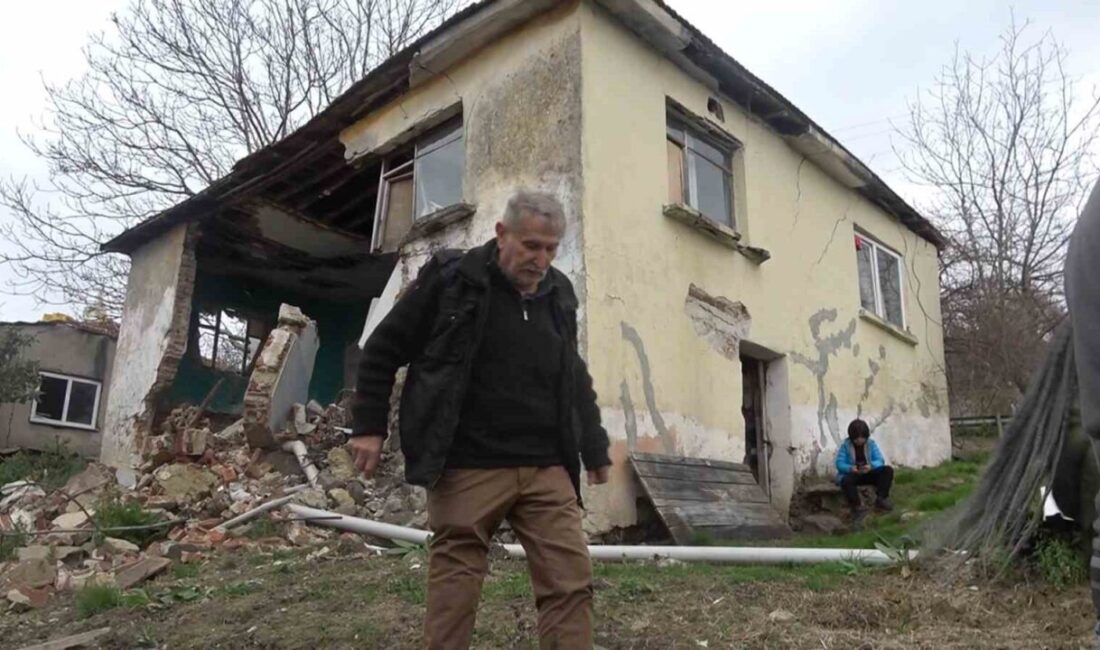 Yalova’nın Çınarcık ilçesinde 78 yaşındaki İrfan Güngör’ün evi, yan parselde