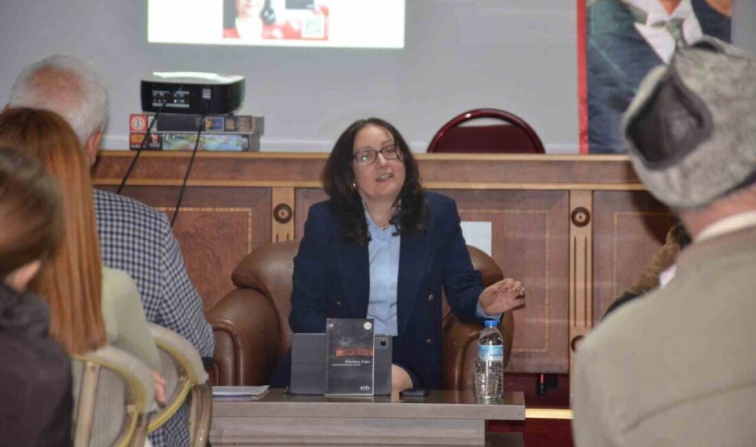 Yazar Hülya Başarangil Demir Bilecik’te okuyucuyla bir araya gelerek, okuyuculara