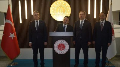 Adalet Bakanı Akın Gürlek ve Bakan Yardımcısı Sedat Ayyıldız, Kocaeli