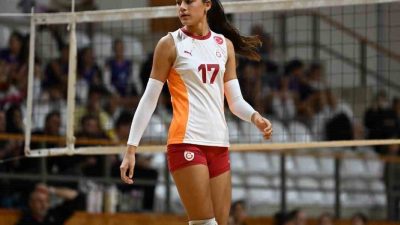 Söğütspor Voleybol Takımı’nda yetişen ve ardından Galatasaray’a transfer olan Asya