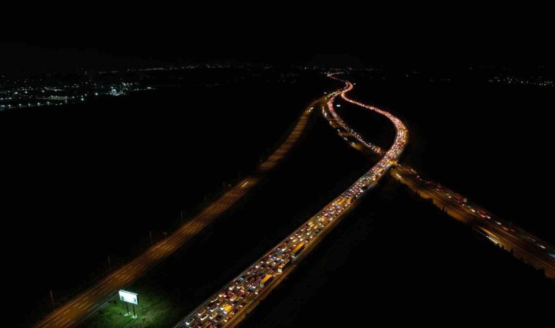 SAKARYA (İHA)-Kurban Bayramı tatilini şehir dışında geçirmek için erkenden yola