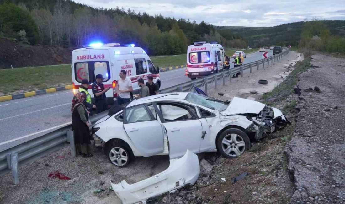 Bayram tatili yolunda kaza: Takla atan otomobildeki 4 kişi yaralandı Kastamonu’da lastiğinin patlaması neticesinde takla atan otomobildeki 4 kişi yaralandı.