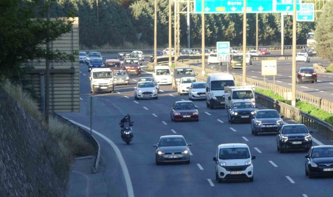 Kurban Bayramı’nın üçüncü gününde dönüş yoğunluğu başladı. Pazartesi günü mesaiye