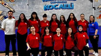 Bilecikli Halime Hatun ve Bilecik Kız Yurtları öğrencilerinden oluşan kız
