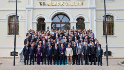 Bilecik Valisi Faik Oktay Sözer, Kurban Bayramı dolayısıyla düzenlenen bayramlaşma