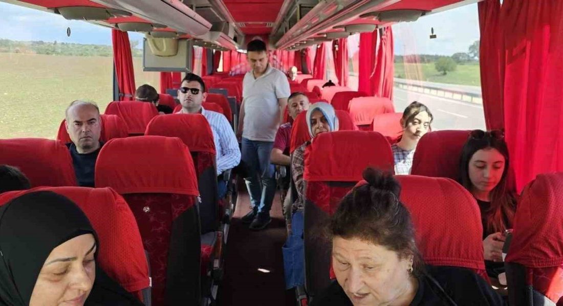 Bilecik’te şehirlerarası bir yolcu otobüsünde jandarma trafik ekiplerince sivil denetim