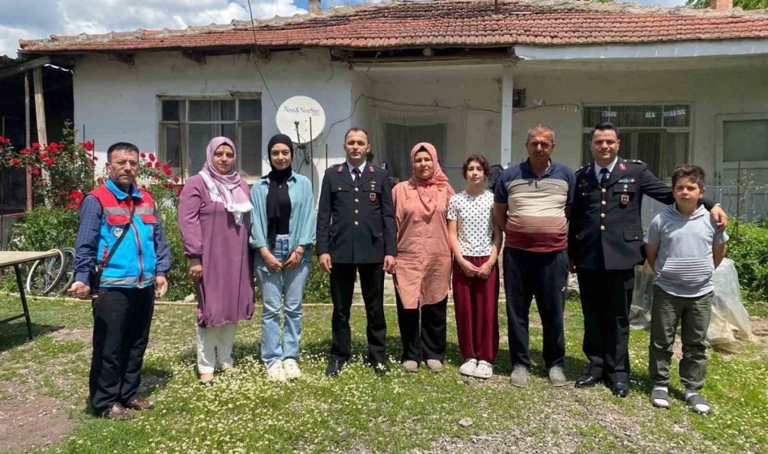 Bilecik’in Osmaneli ilçesinde şehit ve gazi ailelerine Kurban Bayramı dolayısıyla