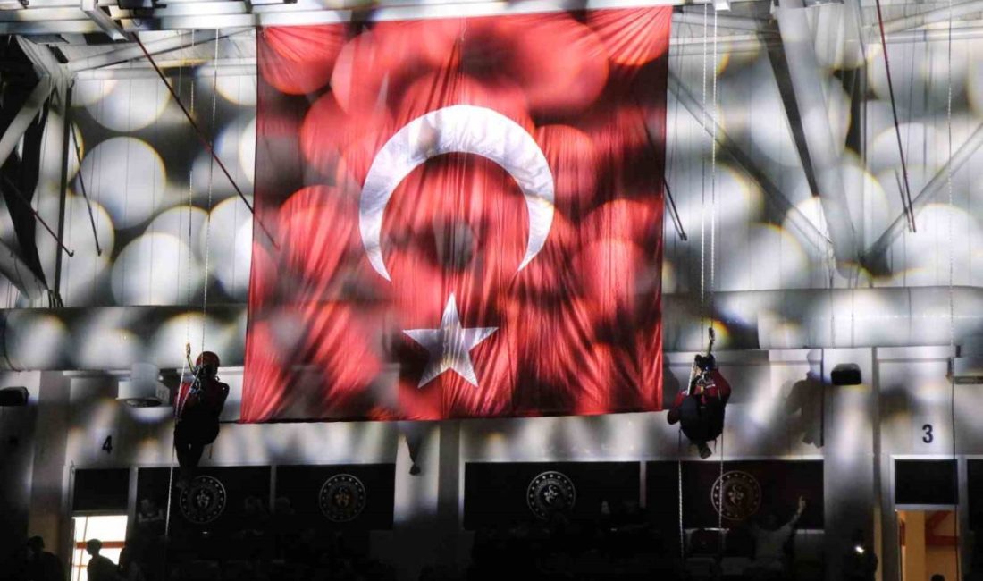 Bolu’da 19 Mayıs salon programında JAK timleri, yaklaşık 10 metre