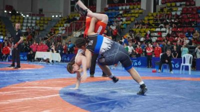 Bolu’da düzenlenen Okul Sporları Yıldızlar Güreş Türkiye Şampiyonası, 40 ilden