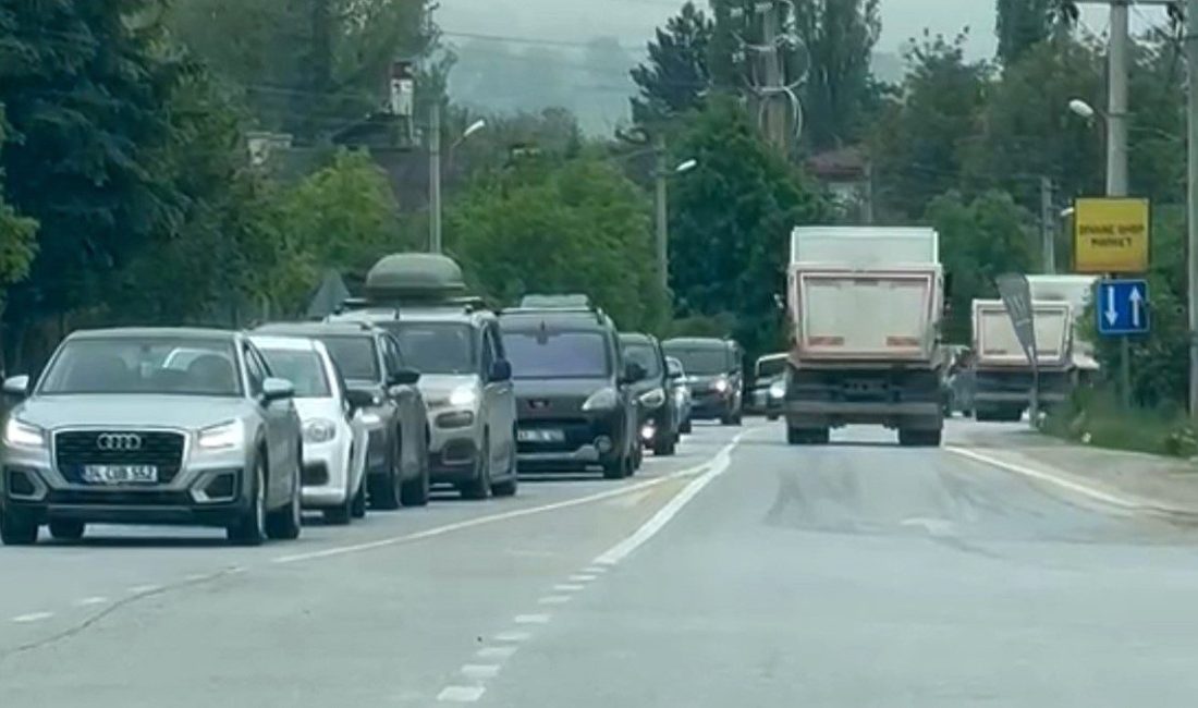 Kurban Bayramı tatilinin ilk gününde memleketlerine veya tatil beldelerine gitmek