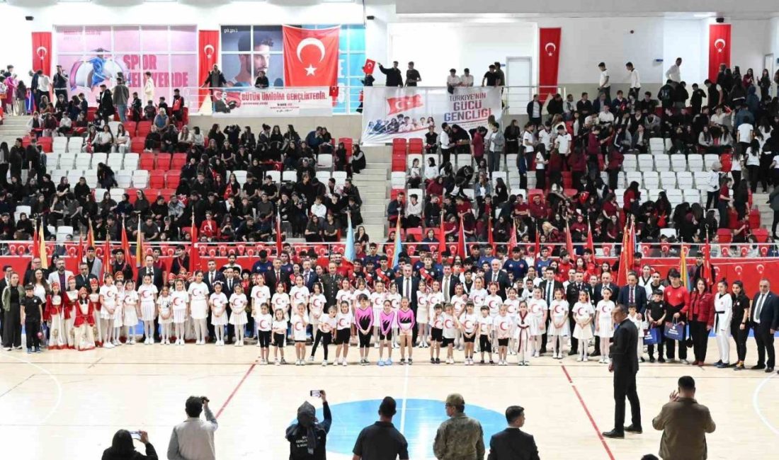 19 Mayıs Atatürk’ü Anma, Gençlik ve Spor Bayramı tüm yurtta