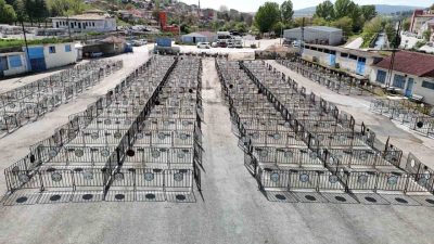 Yaklaşan Kurban Bayramı nedeniyle canlı hayvan pazarındaki kurban satış yerleri