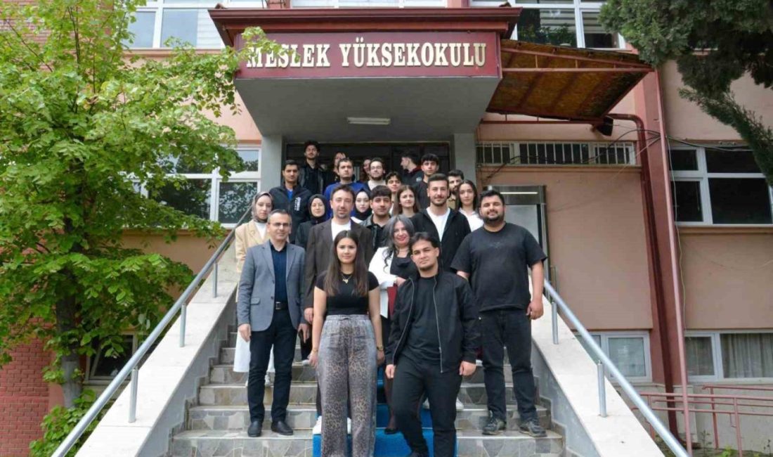 Bilecik Şeyh Edebali Üniversitesi’nde (BŞEÜ) demir çelik sektörü öğrencilerle buluştu.