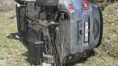 Kastamonu’nun Tosya ilçesinde cip ile hafif ticari araç kafa kafaya
