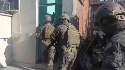 Sakarya’nın 3 ilçesinde narkotik ekiplerince düzenlenen 4 ayrı operasyonda gözaltına