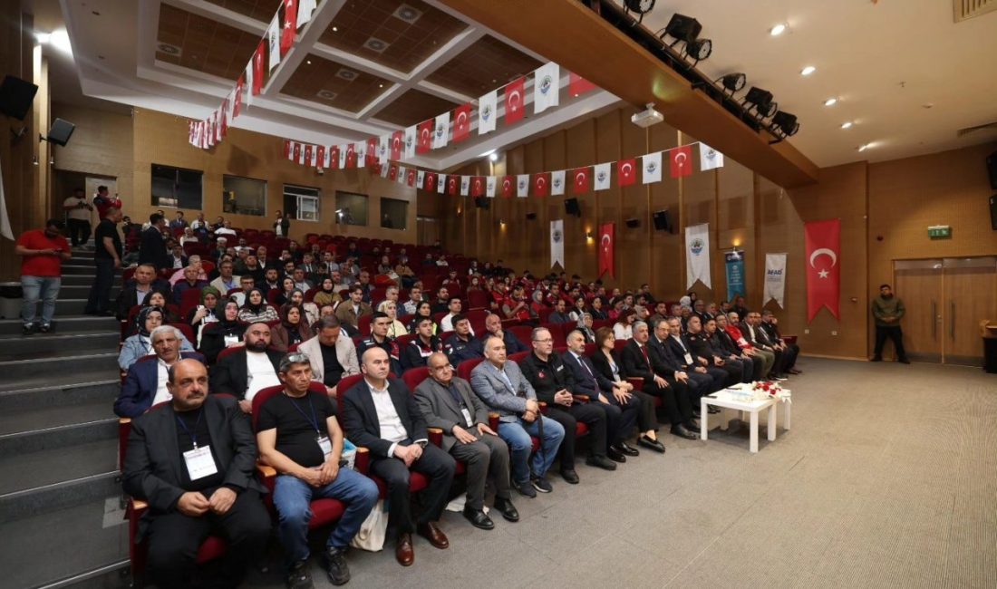 Dilovası’nda vatandaşların afetlere karşı bilinçlendirilmesi amacıyla düzenlenen “Kocaeli Mahalle Halkı