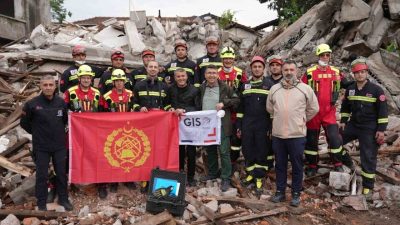 Düzce İtfaiyesi, 6 Şubat depremlerinde birlikte görev yaptığı Fransa merkezli