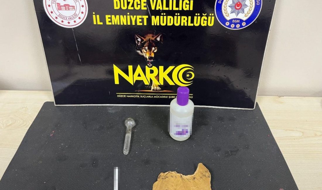DÜZCE (İHA) – Düzce’de polis ekipleri tarafından yapılan operasyonda uyuşturucu