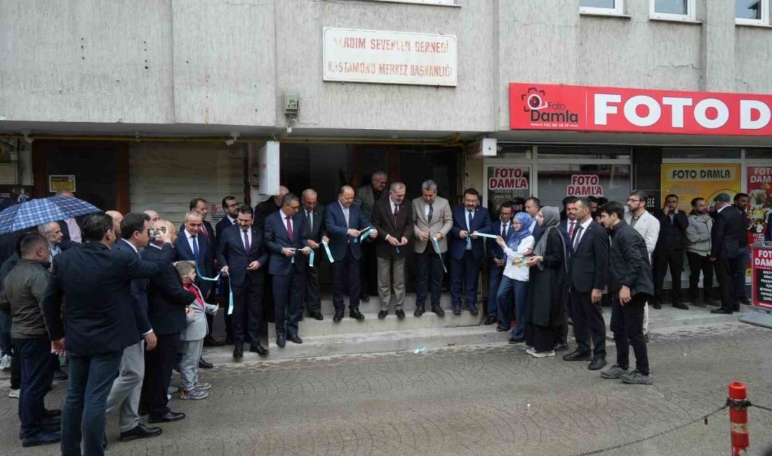Kastamonu Kültür ve Edebiyat Derneği’nin yeni hizmet binası, düzenlenen törenle