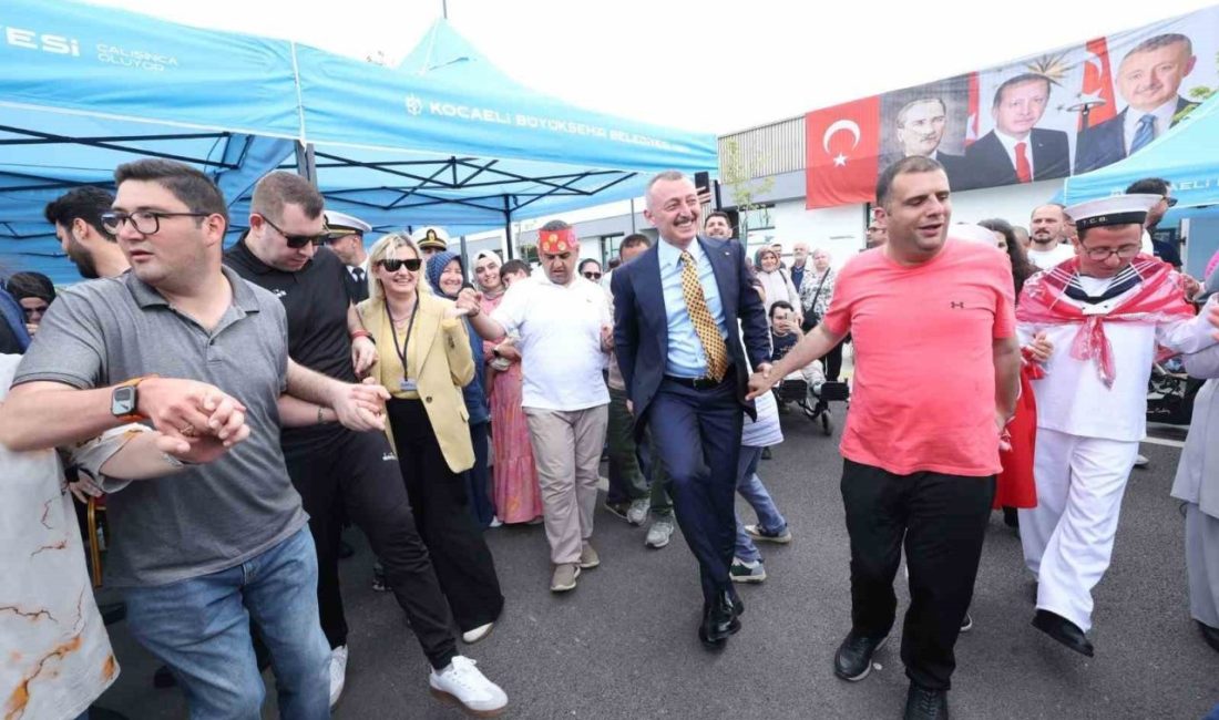 Kocaeli’de temsili askerlik yapacak 35 özel genç için düzenlenen uğurlama