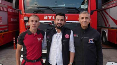 FRANCE arama kurtarma ekibi, enkazdan 102 saat sonra sağ çıkardıkları