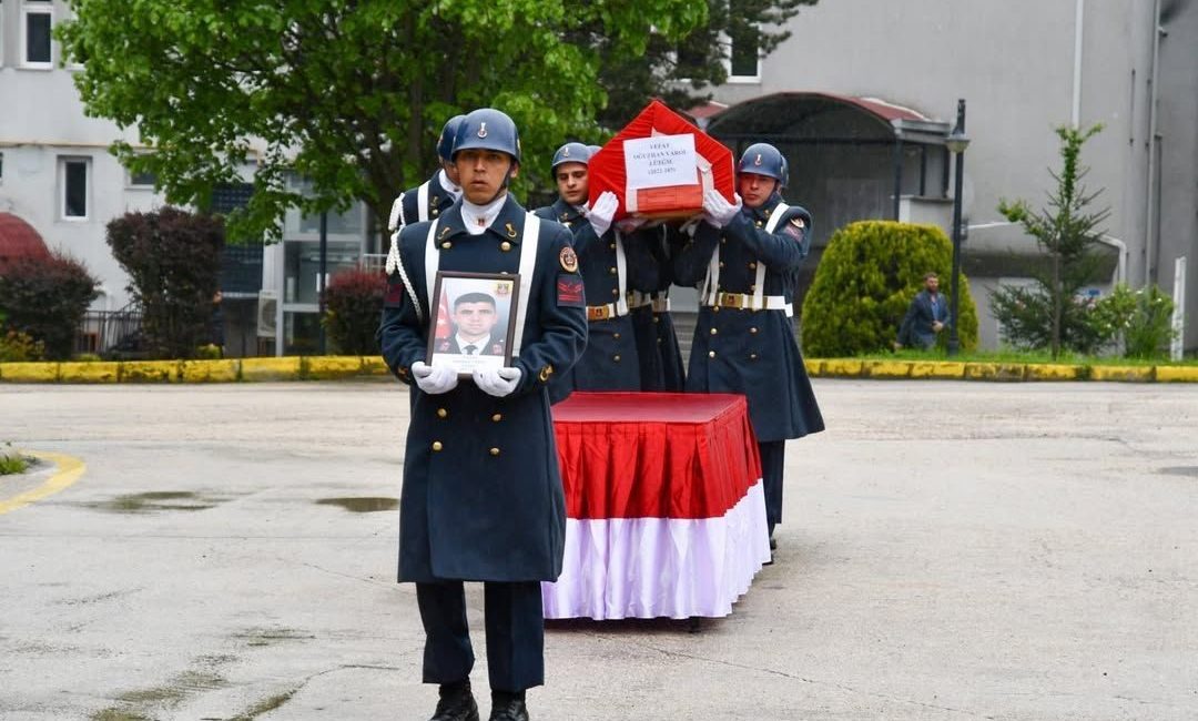 Bolu’da geçtiğimiz günlerde geçirdiği kalp krizi sonucu 27 yaşında hayatını