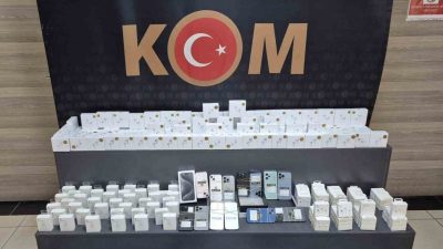 Kocaeli’nin Gebze ilçesinde bir iş yerine düzenlenen operasyonda sahte 75