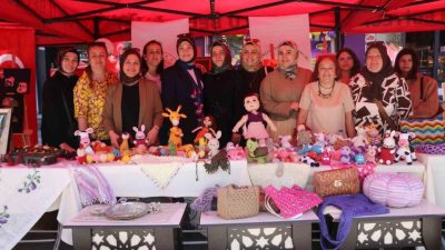 Bolu’da boş vakitlerini değerlendirmek için kurslara katılan kadınlar, hünerlerini İzzet