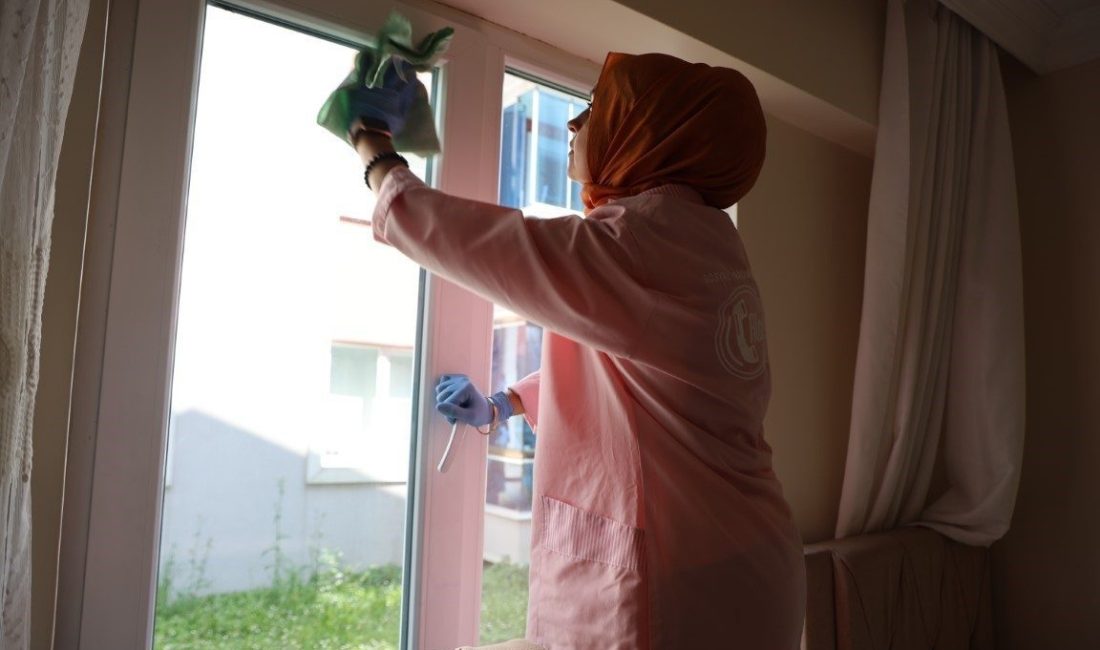 Kartepe’de hizmet veren “Alo Evlat Sağlık Kulübü” ekipleri, yaklaşan bayram