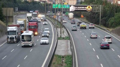 Kocaeli’de Kurban Bayramı trafik tedbirleri kapsamında İstanbul istikametine gidecek ağır