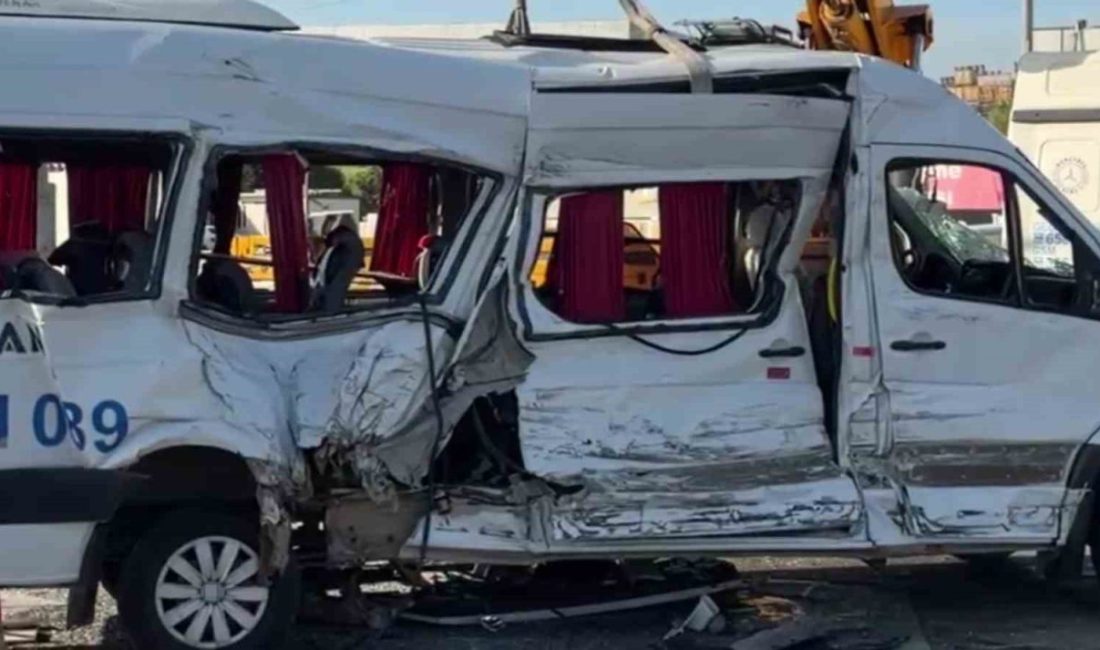 Kocaeli’de tır ile çarpışan servis aracındaki 8 yaralıdan 1’i hayatını kaybetti Kocaeli’nin Çayırova ilçesinde işçi servisi ile tırın çarpışması sonucu meydana