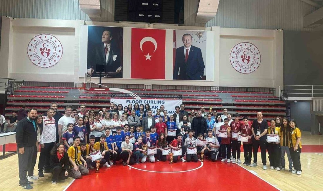 Mehmet Akif Ersoy Ortaokulu Türkiye 4’üncüsü oldu Yalova Mehmet Akif Ortaokulu, Denizli’de düzenlenen 2026 Türkiye Okul Sporları