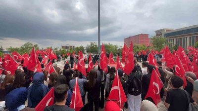 Orta Doğu Teknik Üniversitesi’nde (ODTÜ) Türk bayrağına yönelik saldırıya tepki